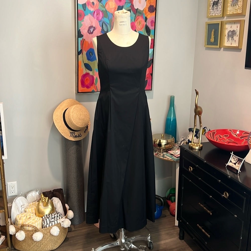 COS black dress. Fitted bodice, A line. Poplin cotton with pockets!